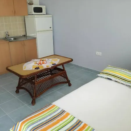 Apartman S Pogledom Na More 2 *